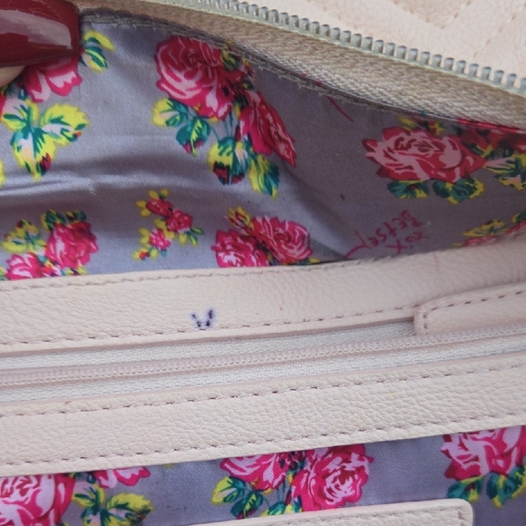 Betsey Johnson Light Pink Bow Crossbody Bag - Picture 16 of 16